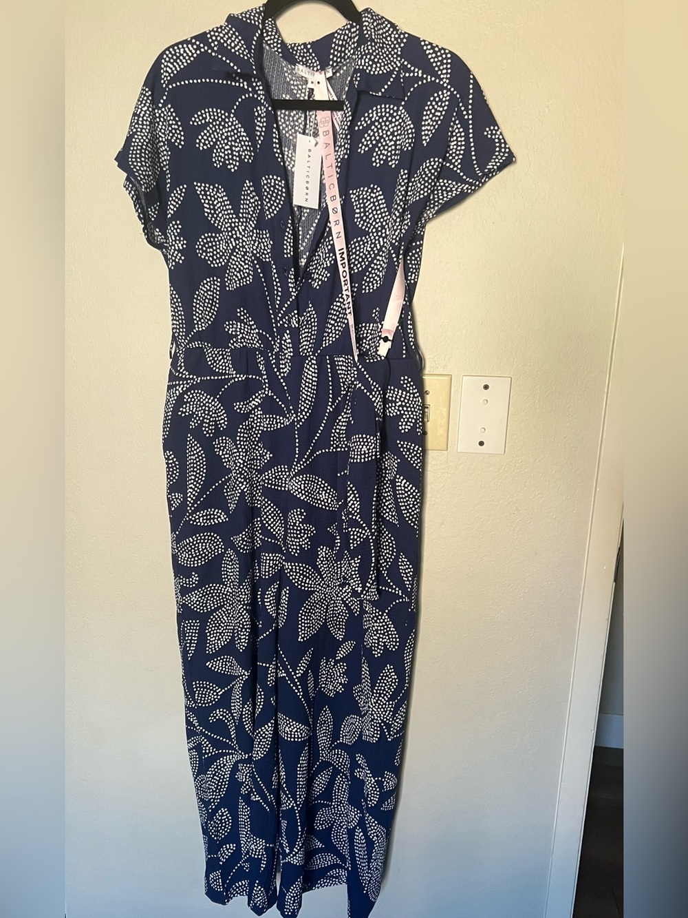 NWT Baltic Born Womens Medium Navy White Floral Short Sleeve Wide Leg Jumpsuit